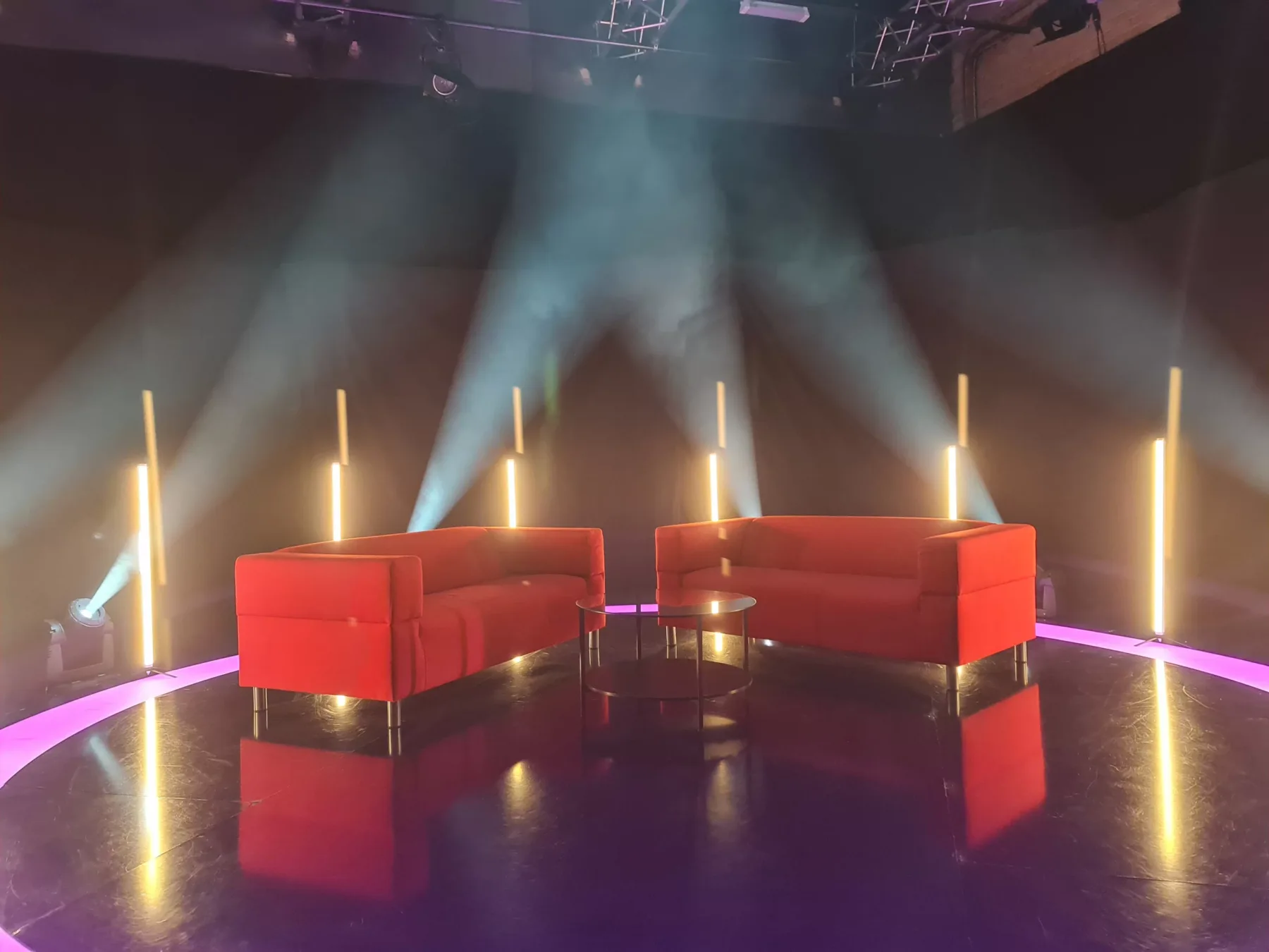 Tým Q PICTURES při stavbě světel